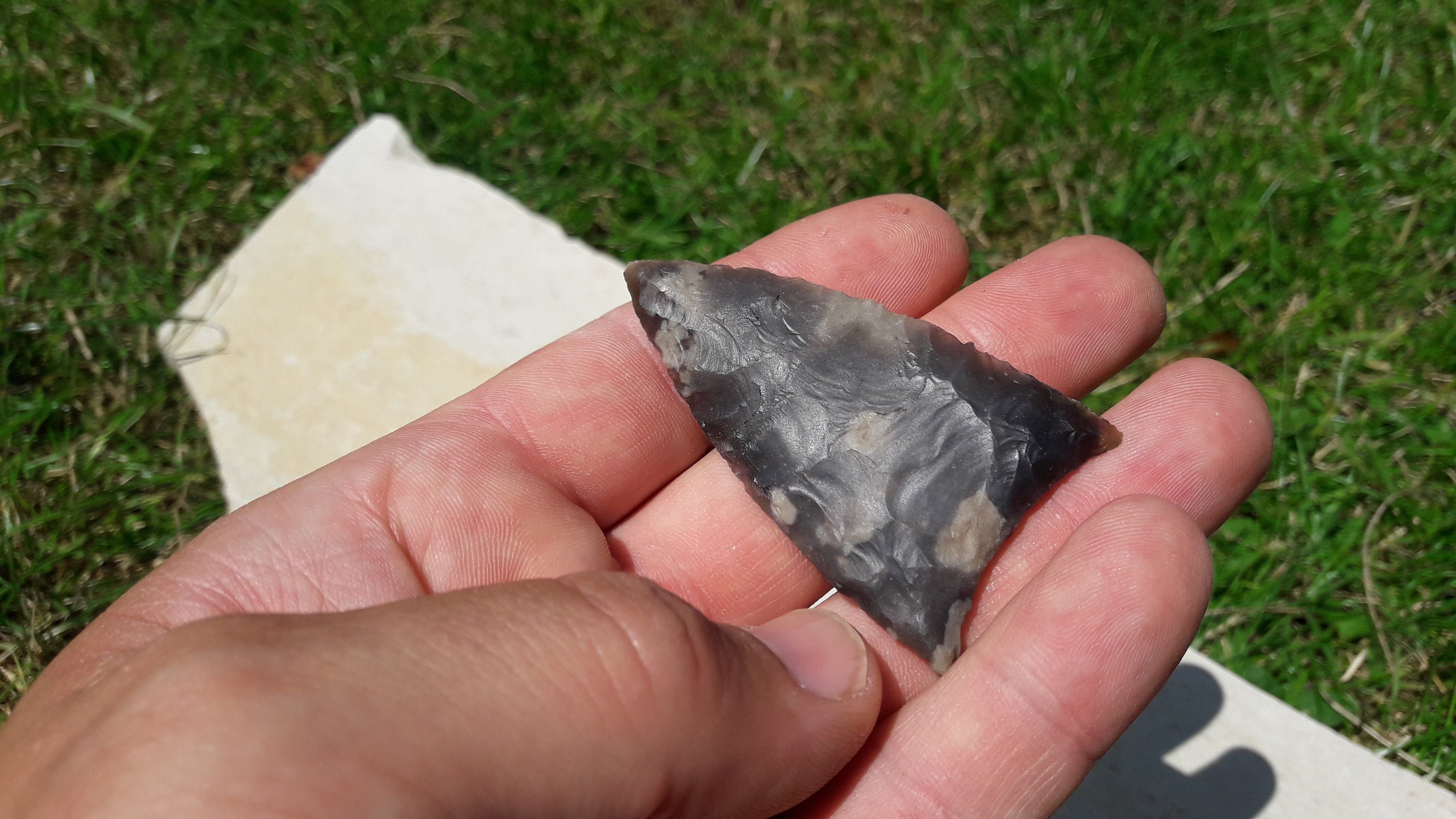 Clovis Point Or Arrowhead?  Experts Reveal The Truth - oq1h4o4