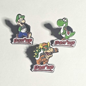 Vintage Nintendo Mario Brothers PIN BADGES of Luigi, Bowser and Yoshi made in 1993 Very Rare