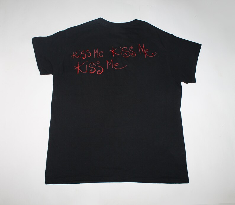 Kiss Me shirt English post-punk band shirt New wave Men/'s size M The Cure shirt Kiss Me Kiss Me