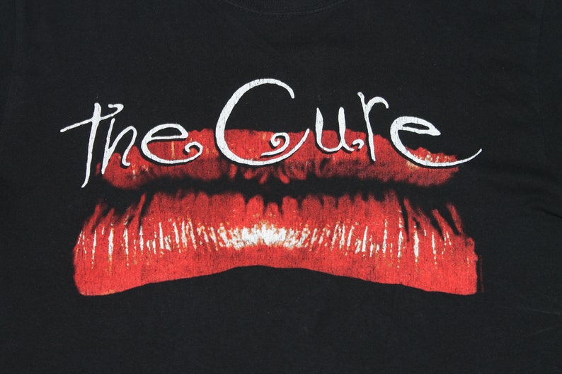 Kiss Me shirt English post-punk band shirt New wave Men/'s size M The Cure shirt Kiss Me Kiss Me