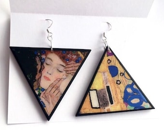 Klimt The Kiss Triangle Earrings – Asymmetrical Wooden Art Nouveau Jewelry