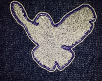 Patch dove of peace, uneven, embroidered on needle felt by Gunold, ca. 9 cm