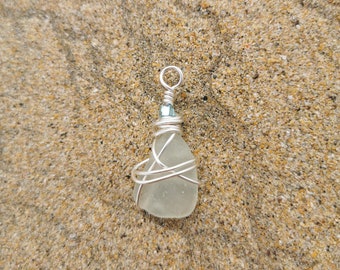 Porth - Handmade Cornish sea glass pendant with subtle bead detail