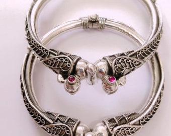 Amazing Antique 925 Sterling Silver Handmade Beautiful Fine Work Unique Cuff Bracelet Bangle For Women/'s Ruby Gemstone Cuff Bangle W-107