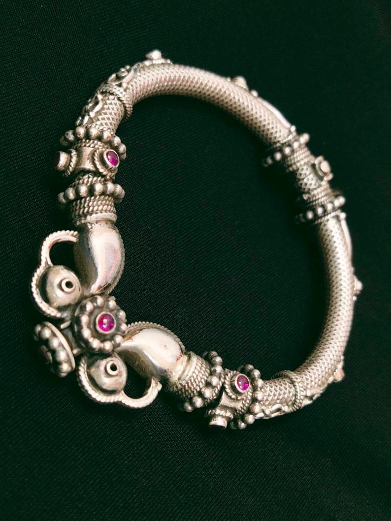 Amazing Antique 925 Sterling Silver Handmade Beautiful Fine Work Unique Cuff Bracelet Bangle For Women/'s Ruby Gemstone Cuff Bangle W-107