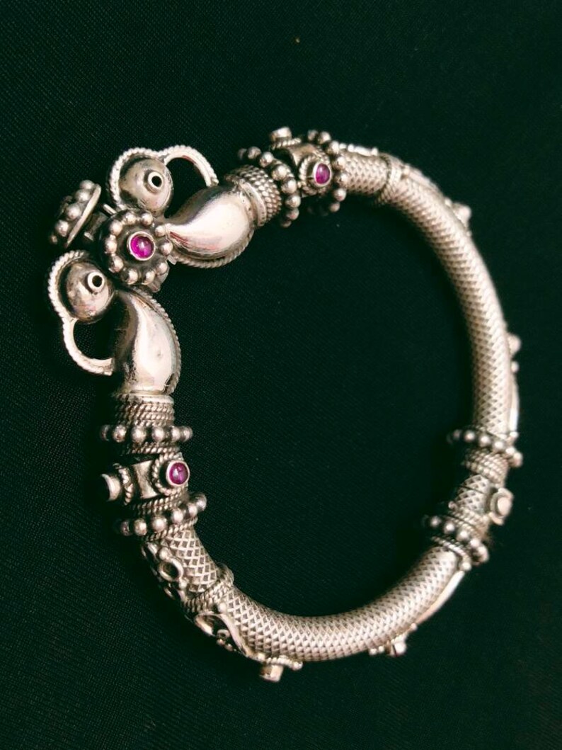 Amazing Antique 925 Sterling Silver Handmade Beautiful Fine Work Unique Cuff Bracelet Bangle For Women/'s Ruby Gemstone Cuff Bangle W-107