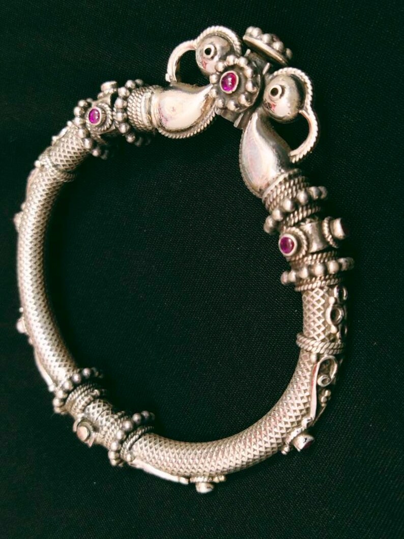 Amazing Antique 925 Sterling Silver Handmade Beautiful Fine Work Unique Cuff Bracelet Bangle For Women/'s Ruby Gemstone Cuff Bangle W-107
