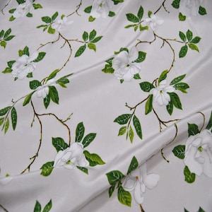 Tessuto di seta nuovo stile, tessuto crêpe de Chine di seta bianco con stampa floreale, larghezza 54 pollici, tagliato a misura/metro, tessuto crêpe di seta