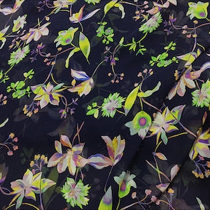 Stampa floreale Silk Georgette Tibetan Cyan Fabric, larghezza 52 pollici, dal metro / yard tessuto di seta