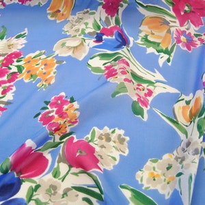 100% Pura Seta Chiffon Stampa Floreale Blu Tessuto Larghezza 53 pollici
