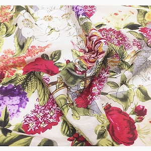 Stampa floreale Beige Silk Cotton Cotton Blend Fabric Larghezza 54 pollici