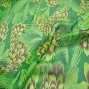 100% Pure Silk Chiffon，Flower Print Green Silk Chiffon Fabric, Width 44 inch,By The Yard/Meter