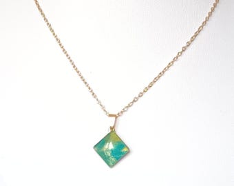 3-color designer pendant, changes in light, painted glass jewel on gold stainless steel in the shape of a diamond