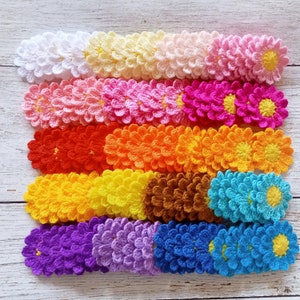 Lote de 15, 25, 50, 100 piezas de flores de ganchillo hechas a mano, decoraciones, manualidades, bricolaje, multicolor
