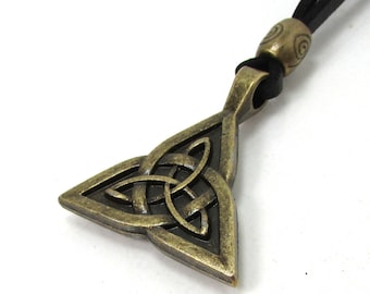 Collana con ciondolo in pelle da uomo, collana con ciondolo celtico irlandese, collana con ciondolo TRIQUETRA, collana unisex da uomo e donna regolabile, collana da surfista