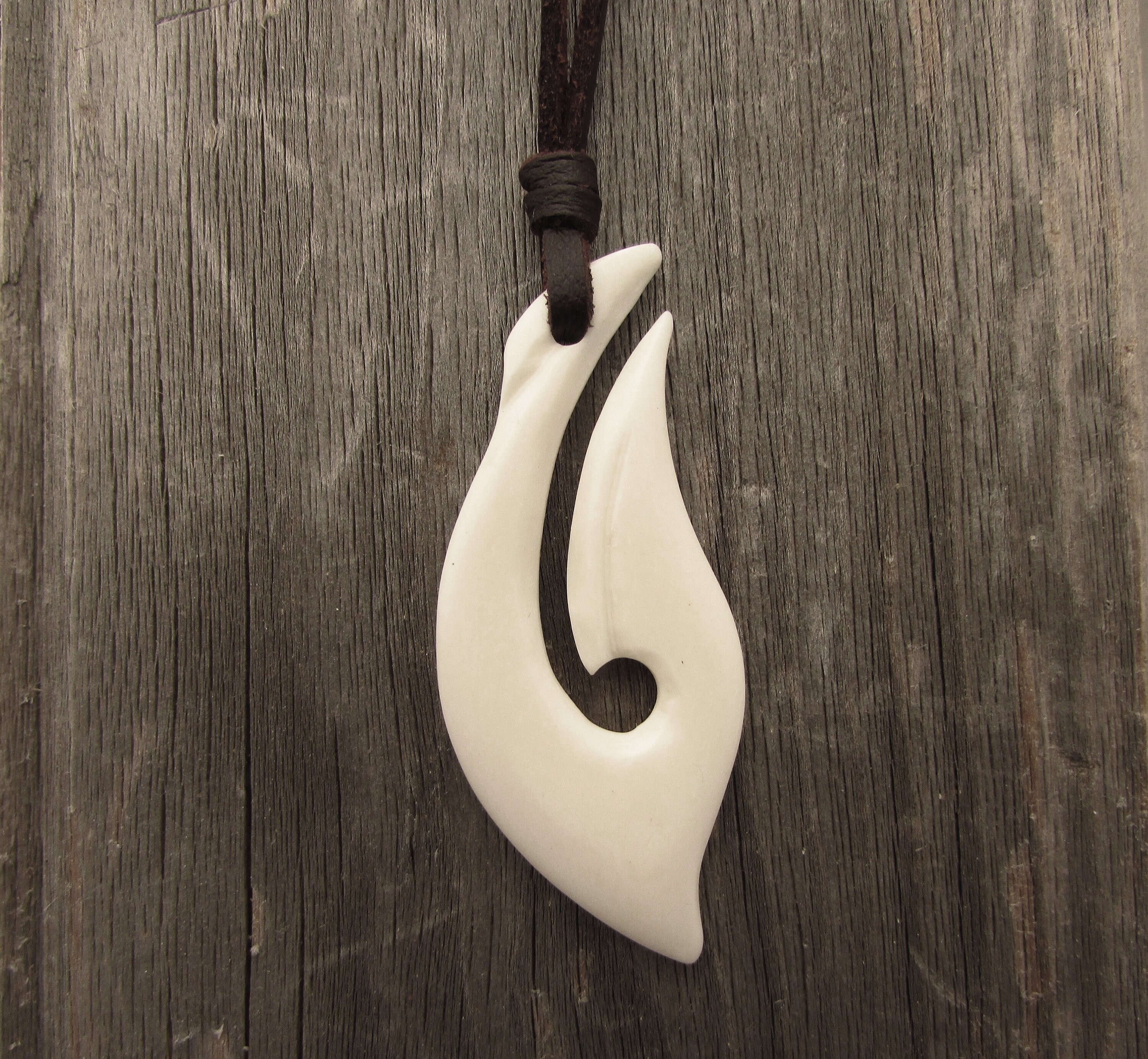 MANUIA Shell Necklace