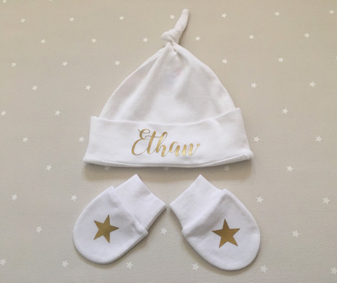 New Baby Personalised Hat and Scratch Mittens Birth Arrival Girl Boy ...