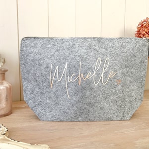 Personalised Make-Up Bag, Cosmetic Bag for Friend, Mum, Birthday, Christmas Present, Bridesmaid Gift, Hen Do, Rose Gold, Lots of Colours