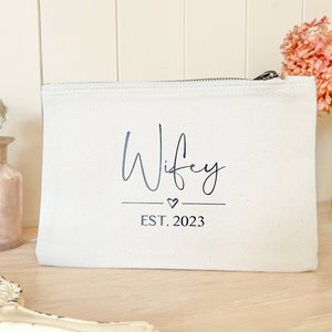 Personalised Make-Up Bag, Cosmetic Bag for Wifey, Bride, Newlywed Gift, New Mrs, Wedding Present, Hen Do, Rose Gold, Lots of Colours
