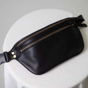 Fanny Pack, Waist Bag, double zip waist bag, Handmade Leather Hip Bag, Bumbag, Chest bag, Belt Bag, Waist Pouch, Money Belt, Hip Pouch