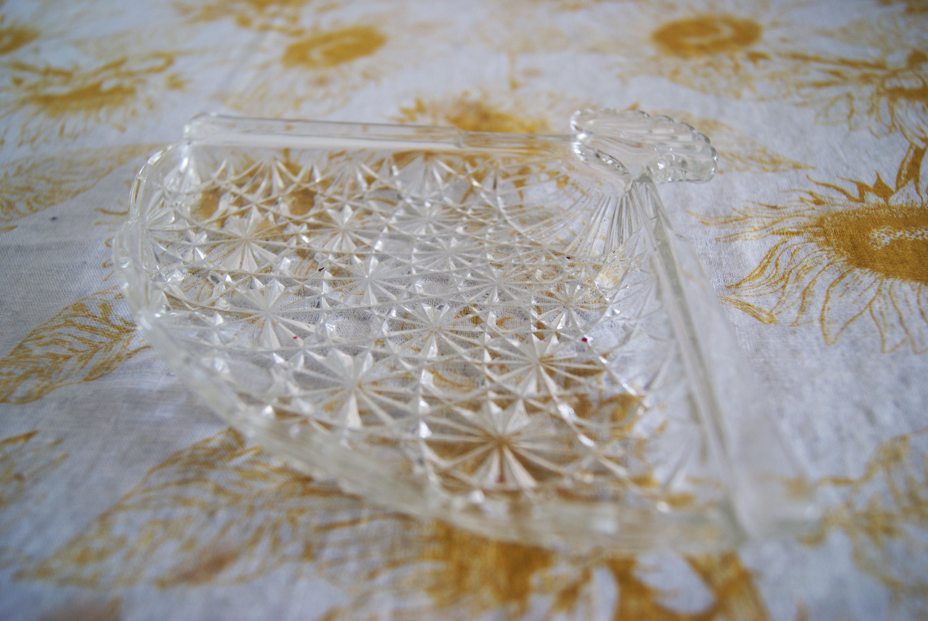 Vintage Glass Ornate Shell Ashtray Etsy.de