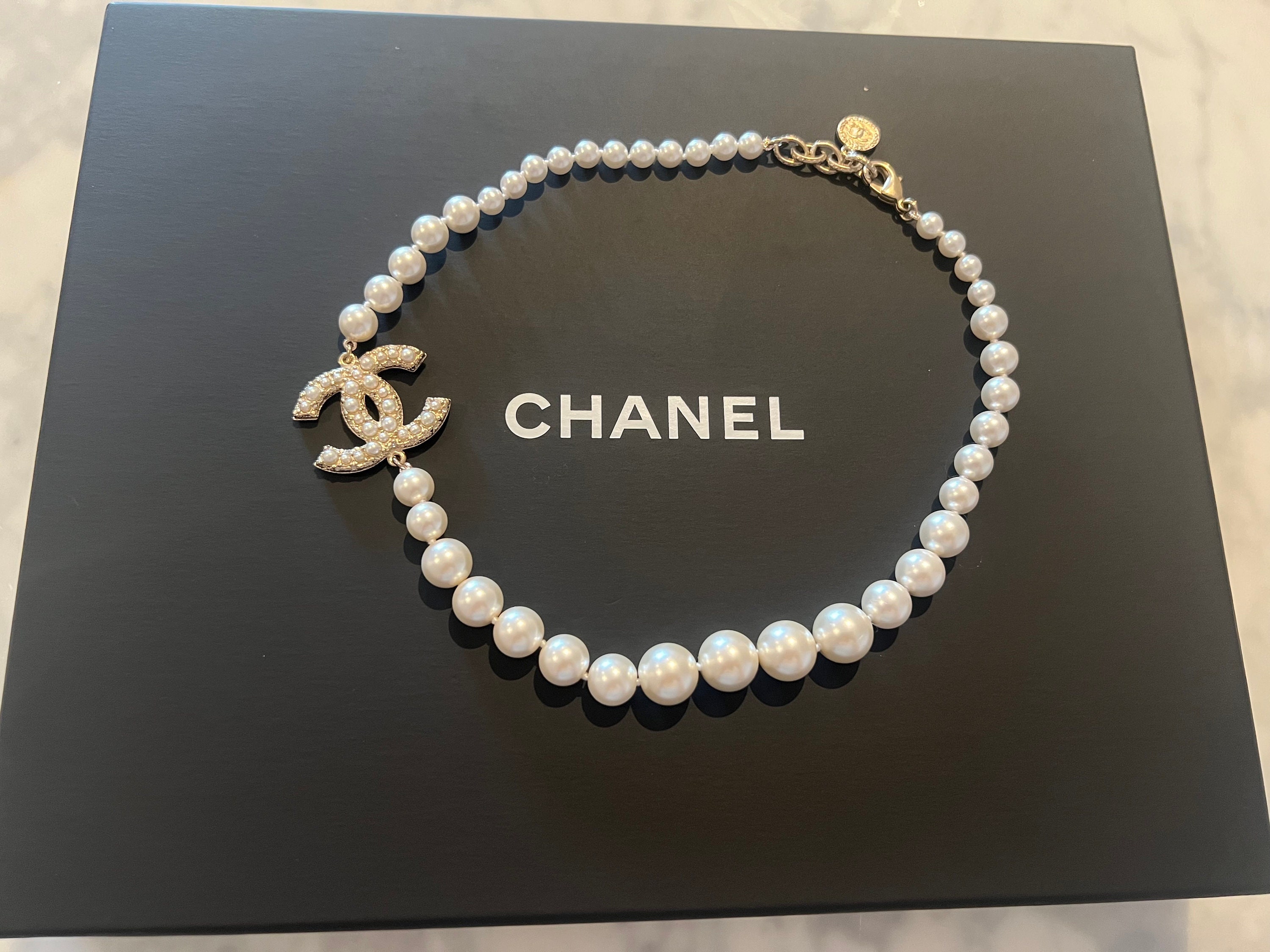 CHANEL+100+Anniversary+Pearl+Necklace+Choker+Gold+Metal+CC+Classic+NIB