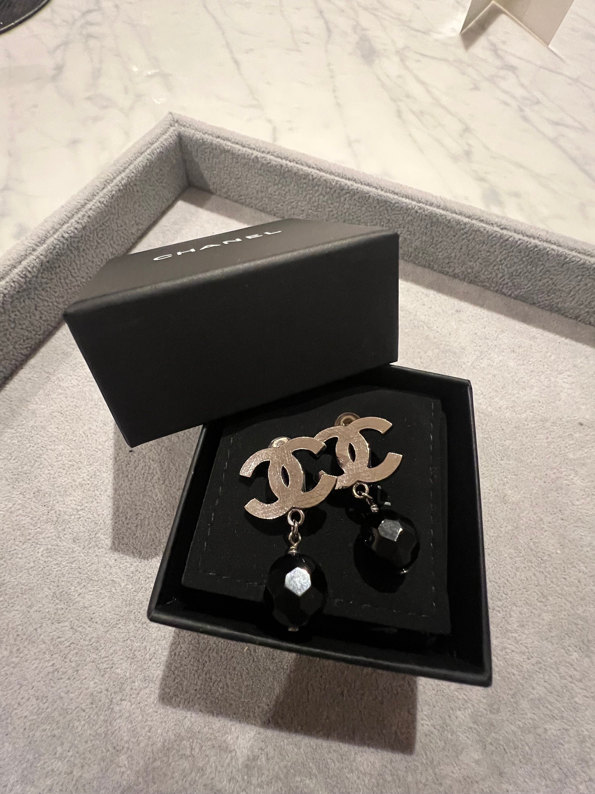Chanel CC Gold Tone Faux Pearl Drop Earrings V G Luxe Boutique #28 Chanel CC Gold Tone Faux Pearl Drop Earrings V G Luxe Boutique