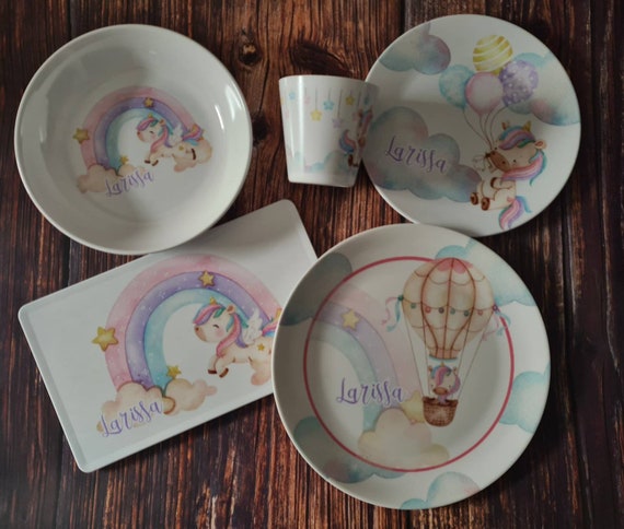 Set di piatti per bambini Unicorno, Piatto personalizzato Unicorno  arcobaleno, Tazza, Piatto in melamina, Regalo di compleanno, Primo  compleanno, Regalo per baby shower -  Italia