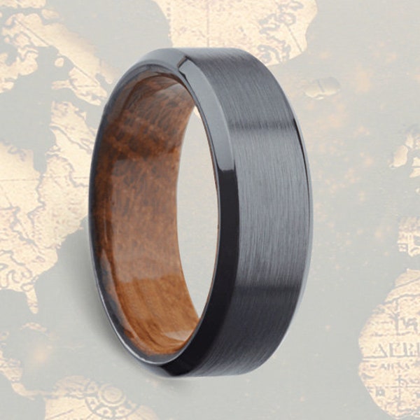Gunmetal houten trouwring herenring, whisky barrel ring mens trouwring houten ring, 8mm wolfraam ring whisky houten inleg ring houten ring houten ring