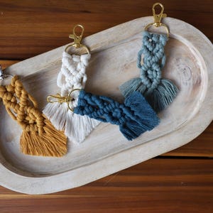 Handmade Cotton Macrame Keychain: Boho Bag Accessory