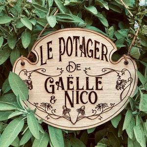 Personalized floral vegetable garden sign - Engraved wooden decoration