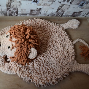 Crochet Lion rug, Safari nursery decor