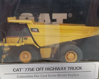 CAT 775 Dump Truck Diecast 1:64