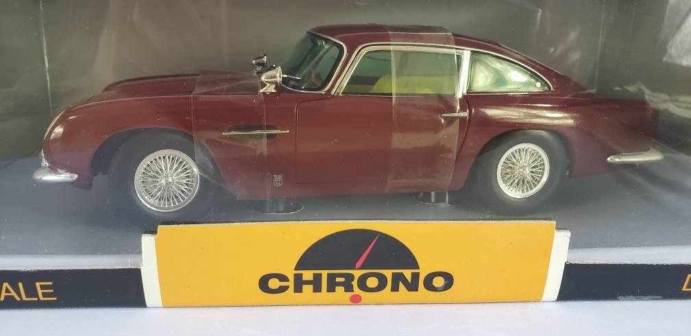 ASTON MARTIN DB5 007 1/18＋1:64 91UZ51qQcnL._UF350,350_QL50_.jpg