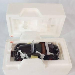 1935 Chevrolet Roadster Diecast 1:24