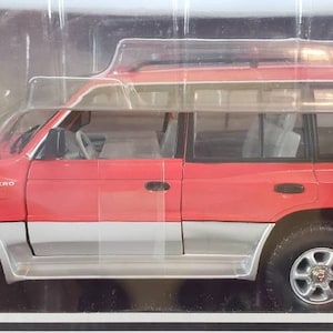 1998 Mitsubishi Pajero Diecast 1:18