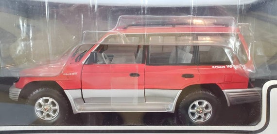 1998 Mitsubishi Pajero Diecast 1:18 - Etsy