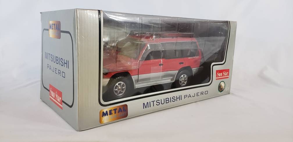ミニカー 1/18 Sun Star 1998 MITSUBISHI PAJERO 1/18 1998 MITSUBISHI PAJERO BY SUNSTAR IN DARK BLUE # 1210