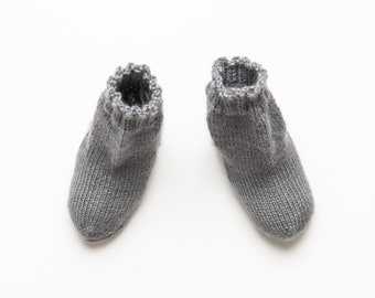 Dark grey alpaca and silk yarn socks for babies, silk and alpaca wool toddler socks, nordic design socks for babies, unisex socks for kids.