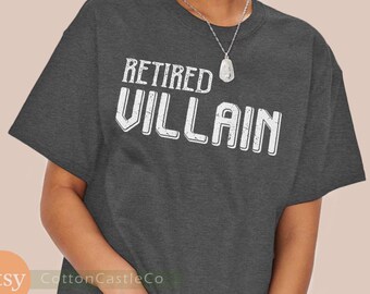 Grappig T-shirt met gepensioneerde schurk op donkergrijs gemêleerd shirt 03