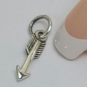 Im Angebot - kleiner Pfeil Charm -16 mm, Southwest Charms, Sterlingsilber Pfeil Charm