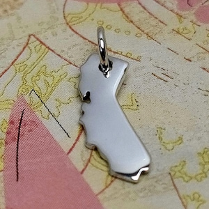 Sterling Silver California State Charm, Jewelry Supplies, A1208