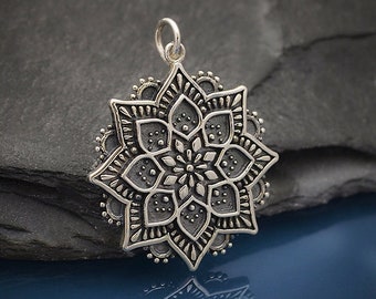 35 % de réduction sur la vente Aucun coupon nécessaire Pendentif mandala lotus moyen en argent sterling -32 mm