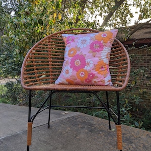 18&quot; X 18&quot; pink & orange floral upcycled throw pillow cover (vintage 1969 fabric) SHIPS TODAY!