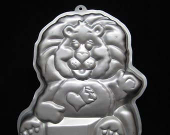 Wilton Brave Heart Lion Cake Pan #2105-3197, Care Bear Cousins Braveheart Metal Mold