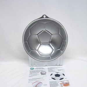 Wilton soccer ball pan online