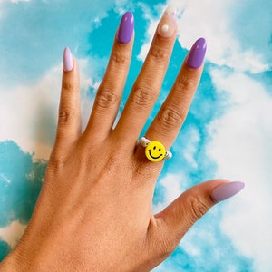 jumbo smiley face rings! | rings | smiley face | smile jewelry | trendy jewelry | rings | big rings | funky rings | funky jewelry