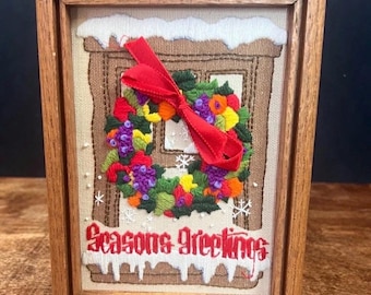 "Vintage Crewel Stickerei Kunst Stück fertig mit Kranz und ""Seasons Greetings""