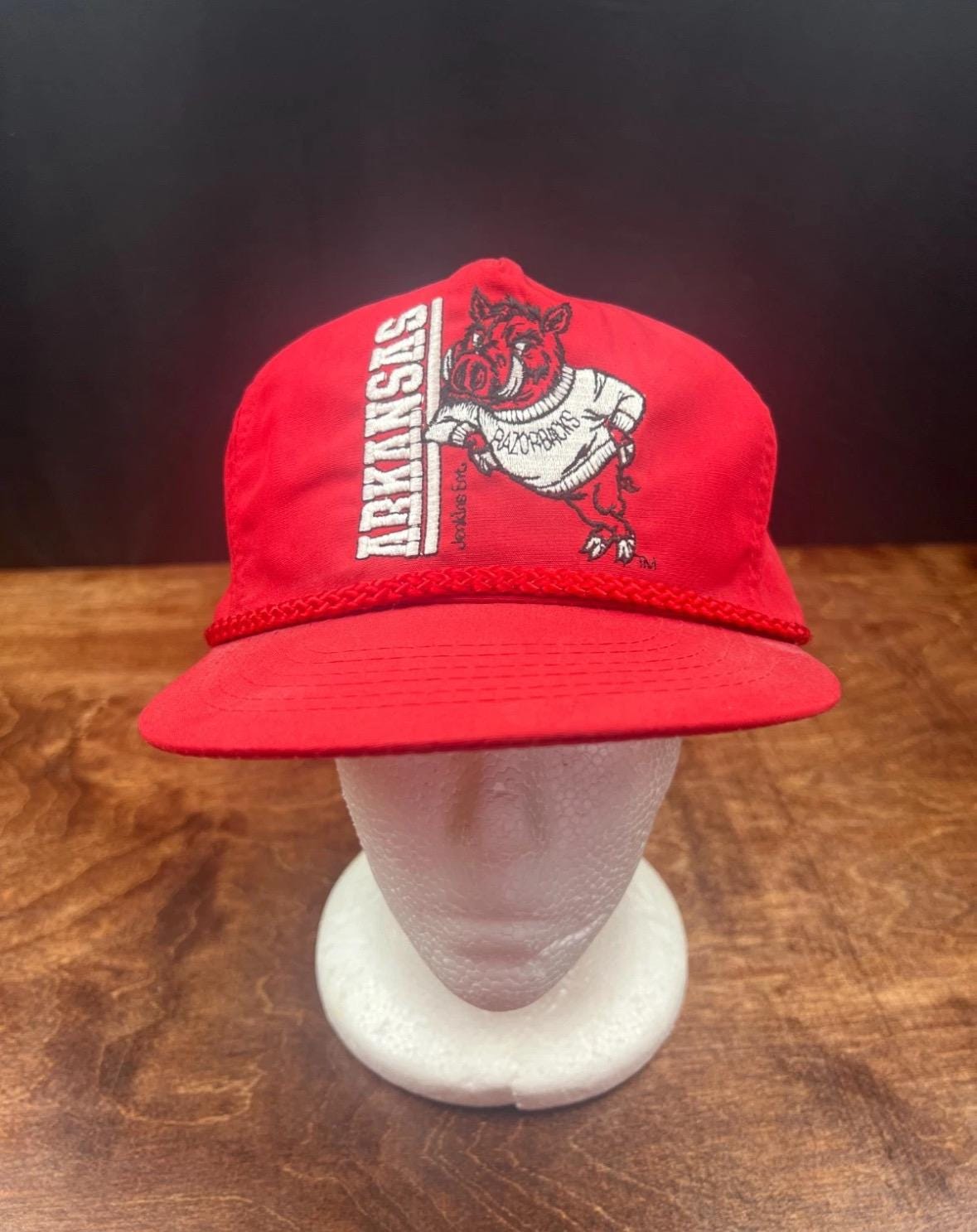 Casquette Vintage Arkansas Razorbacks – Maille Camionneur Réglable – NOS Jamais Portée