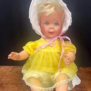 Vintage 1965 Mattel Baby Teenie Talk Mouth/Pull String Works